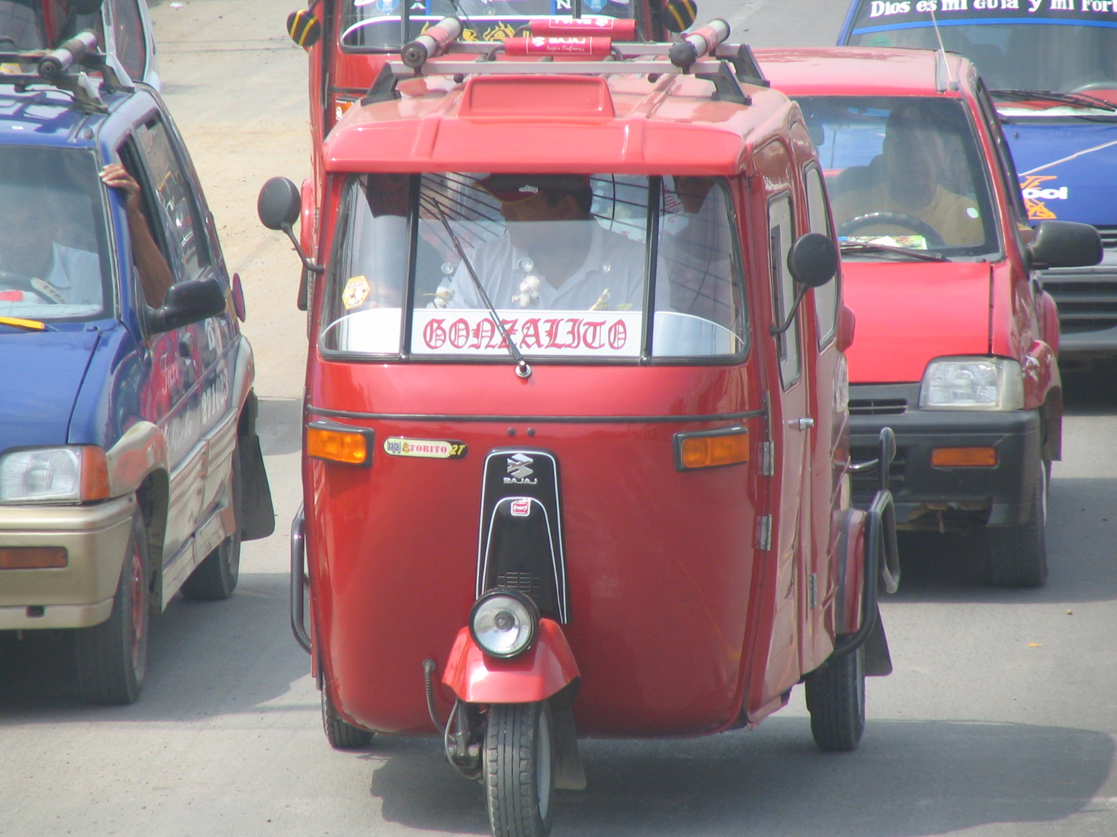 オートリクシャーっぽい。