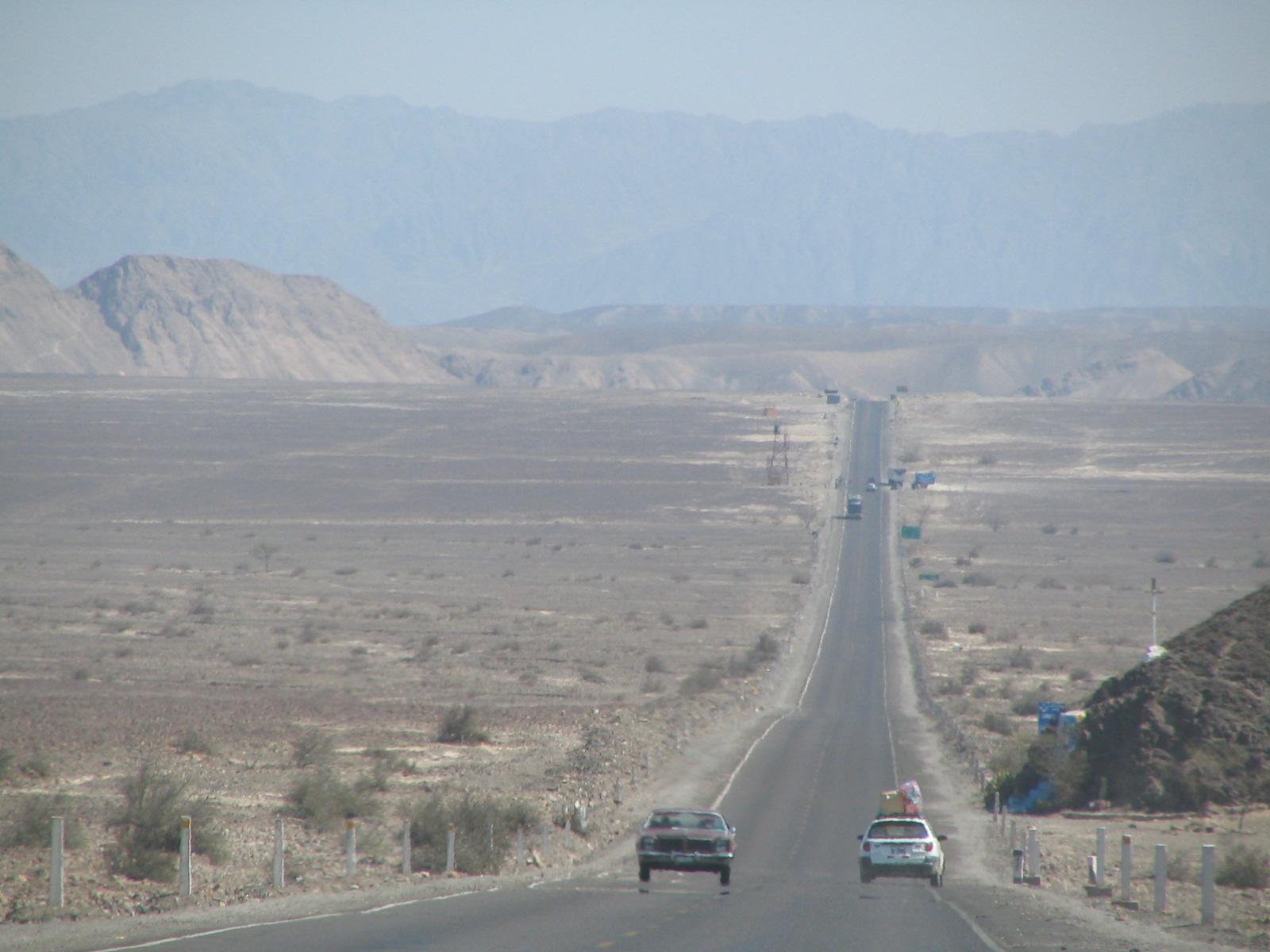 逃げ水が見えます